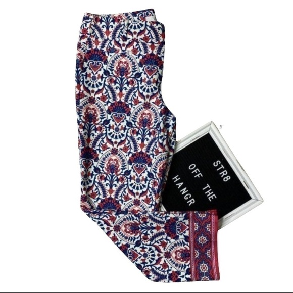 Ann Taylor Pants - Ann Taylor white & pink marisa capris size 6 pants